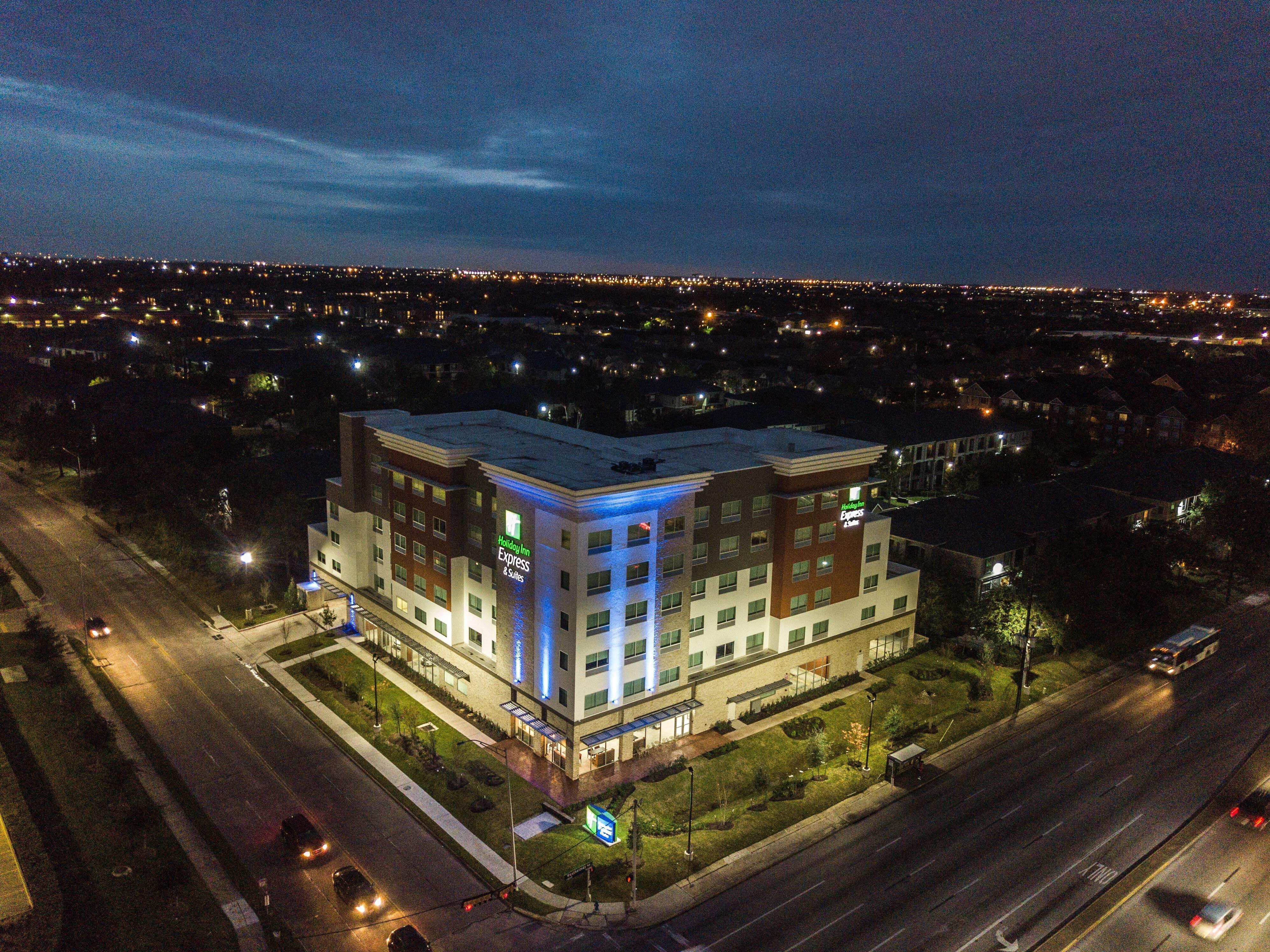 Holiday Inn Express & Suites - Houston Westchase - Westheimer By Ihg Buitenkant foto